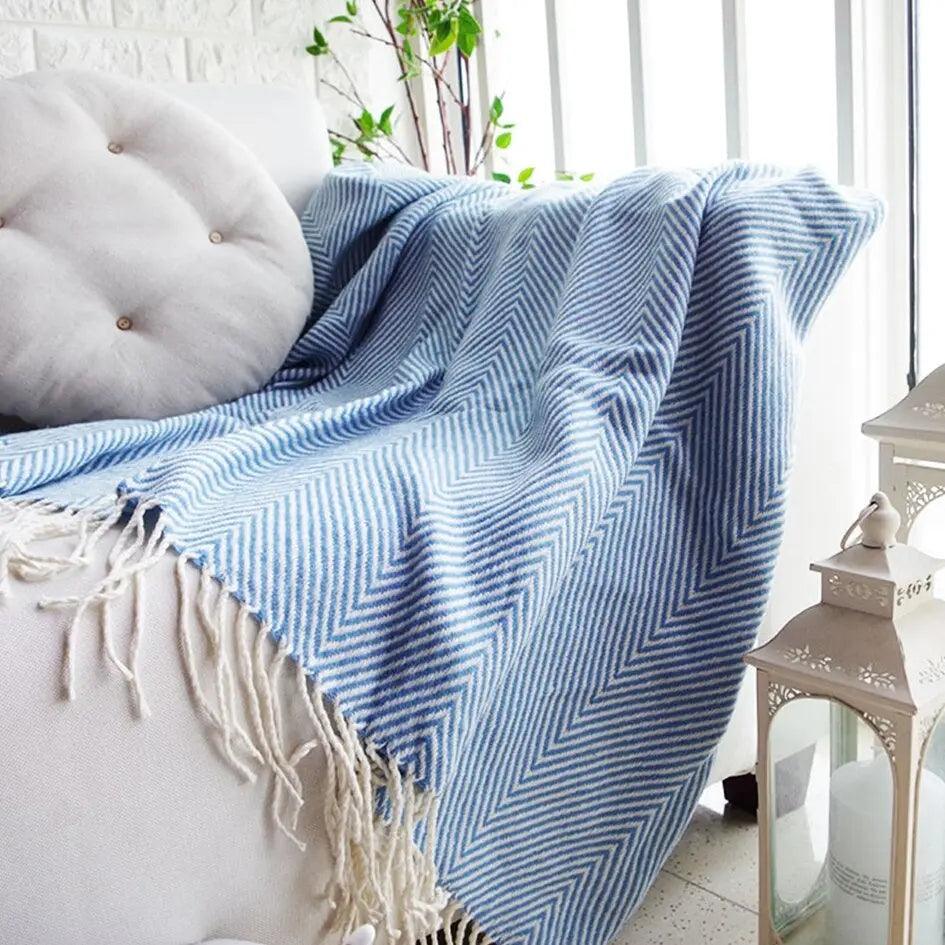 Throw Blanket - Soft, Cozy Warmth for Year-Round Comfort 1