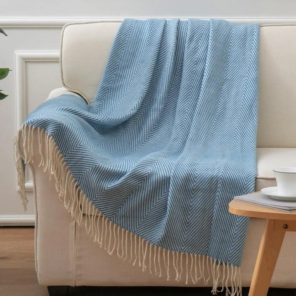 Throw Blanket - Soft, Cozy Warmth for Year-Round Comfort 3