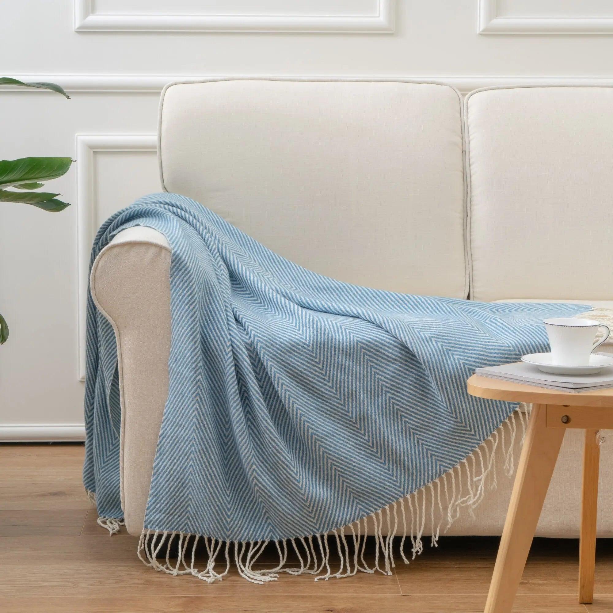 Throw Blanket - Soft, Cozy Warmth for Year-Round Comfort 4
