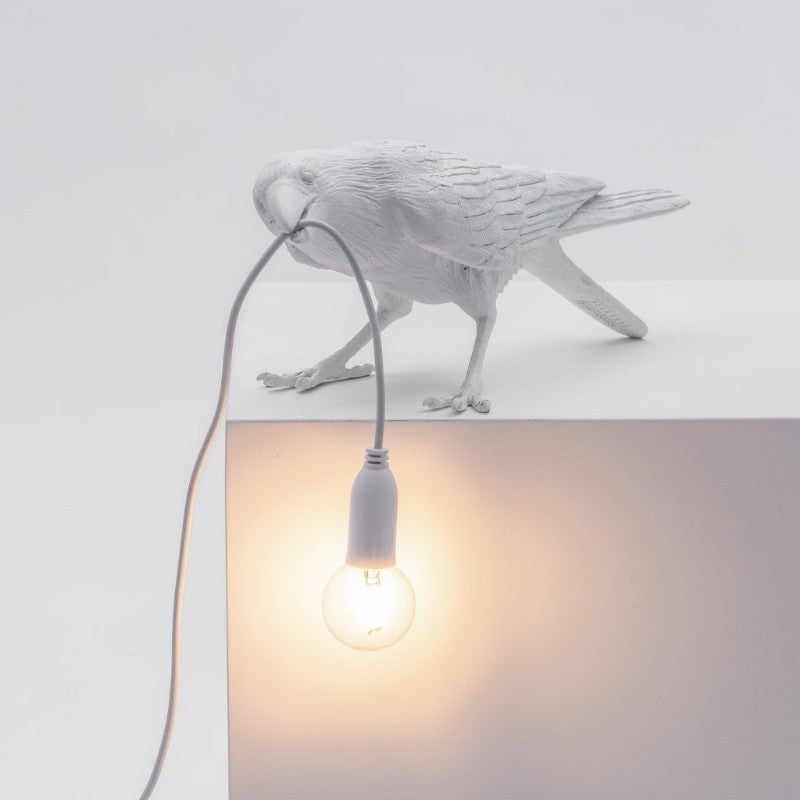 Unique Table Lamp in Black or White Resin – Decorative Bird Design for Cozy Illumination 6