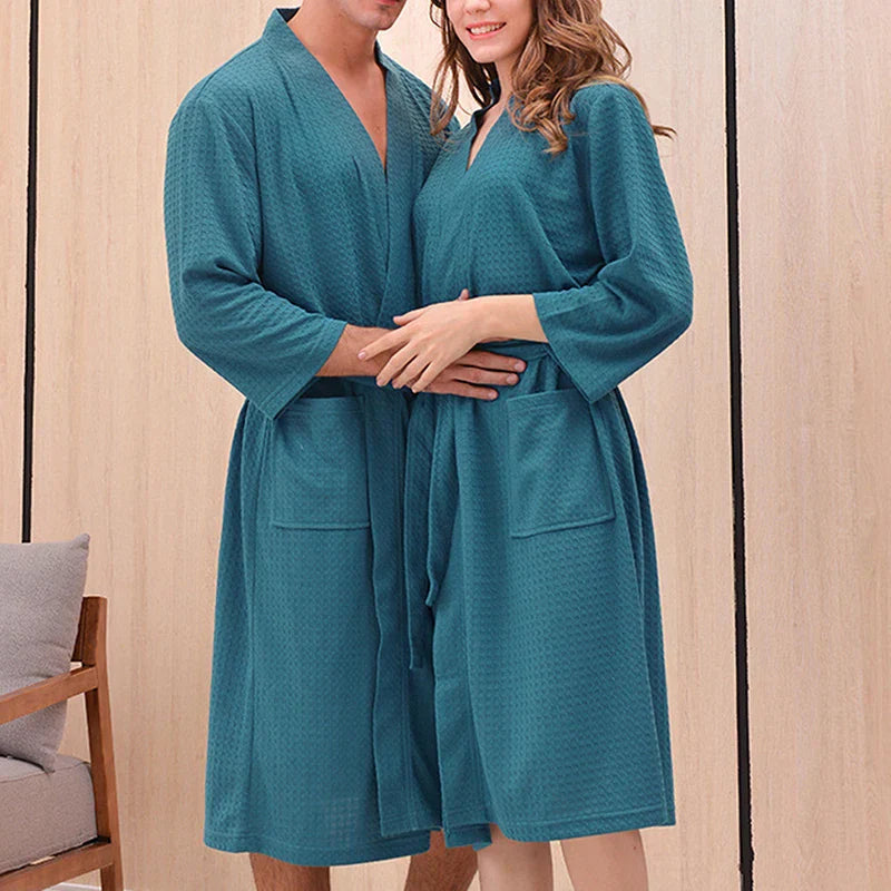 Unisex Bathrobe - Cozy Comfort, Chic Design & Useful Pockets 4