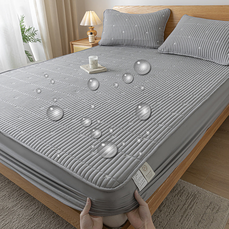 Waterproof Mattress Protector - Durable, Breathable Cover for Comfort 0