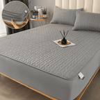 Waterproof Mattress Protector - Soft, Secure Fit for Queen Size 0