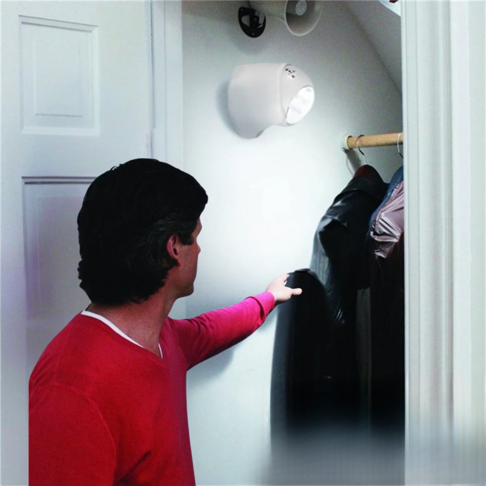 Wireless Outdoor Motion Sensor Light - 360° Adjustable & Portable 7