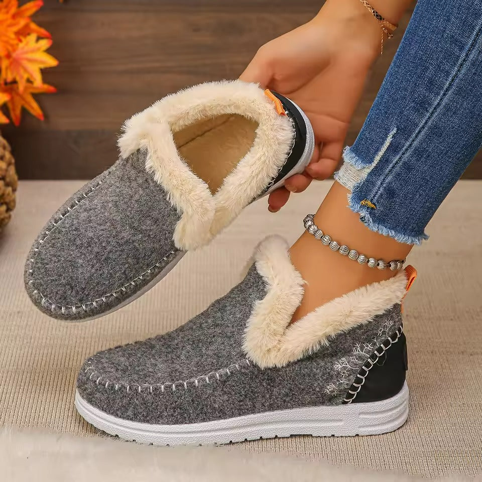 Women's Ankle Snow Boots with Slip-On Closure and Low Heel for Winter 9