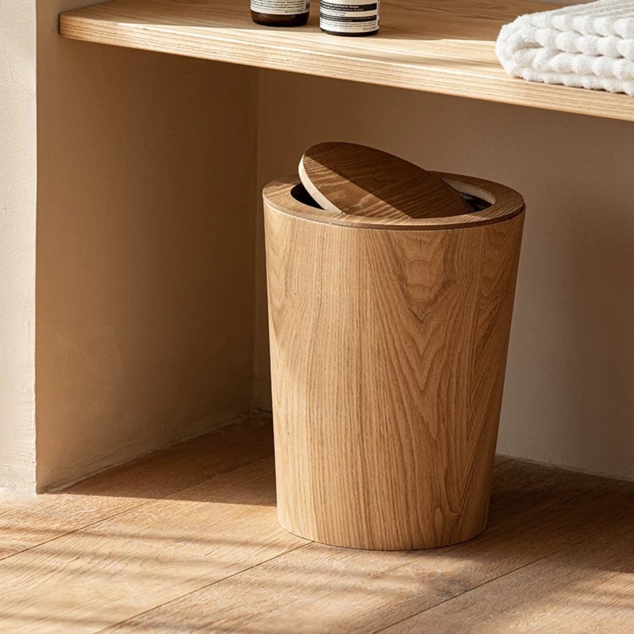 Wooden-Style Kitchen Trash Can - Elegant Design with Rotating Lid 2