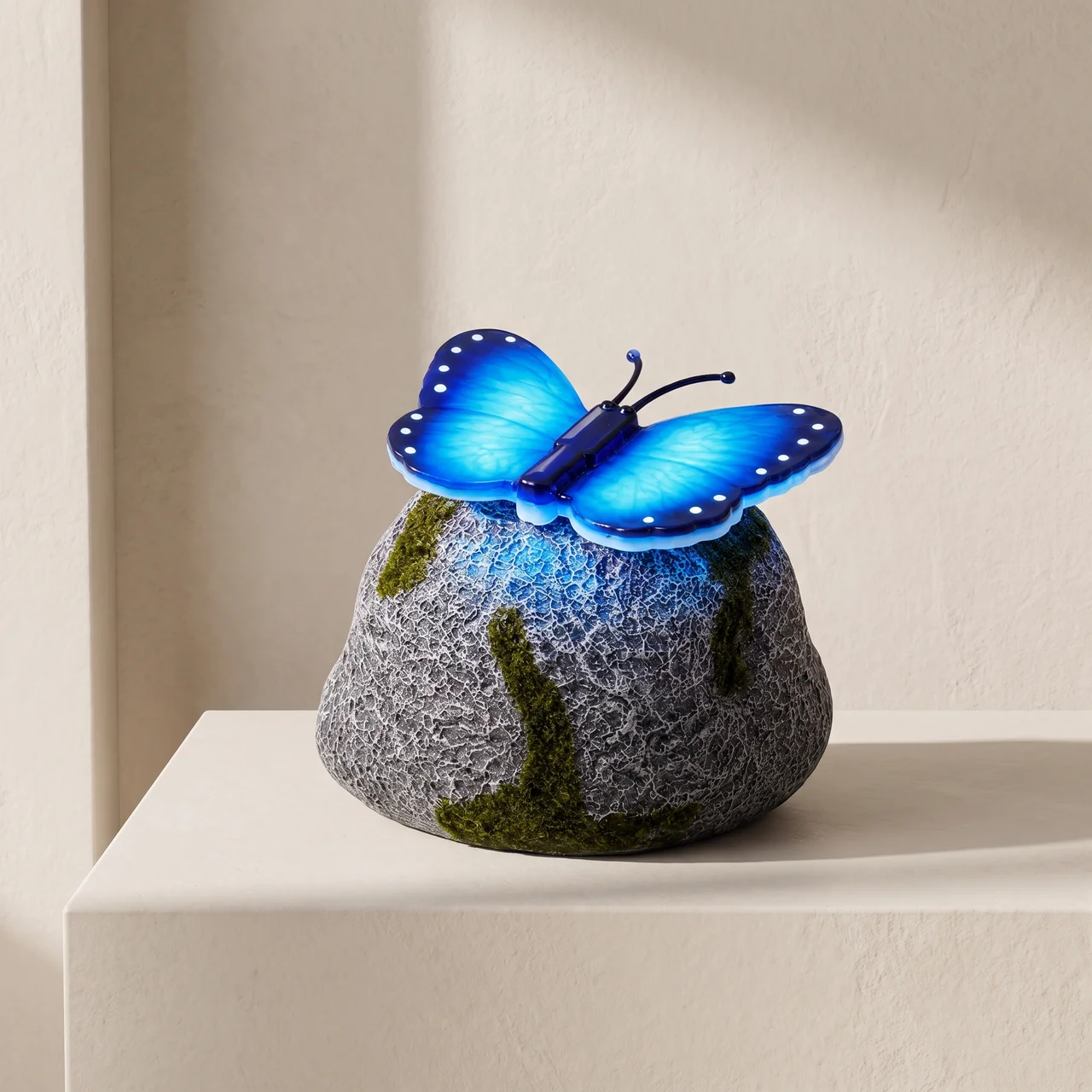 Garden Light Solar Powered LED Resin Stone Design