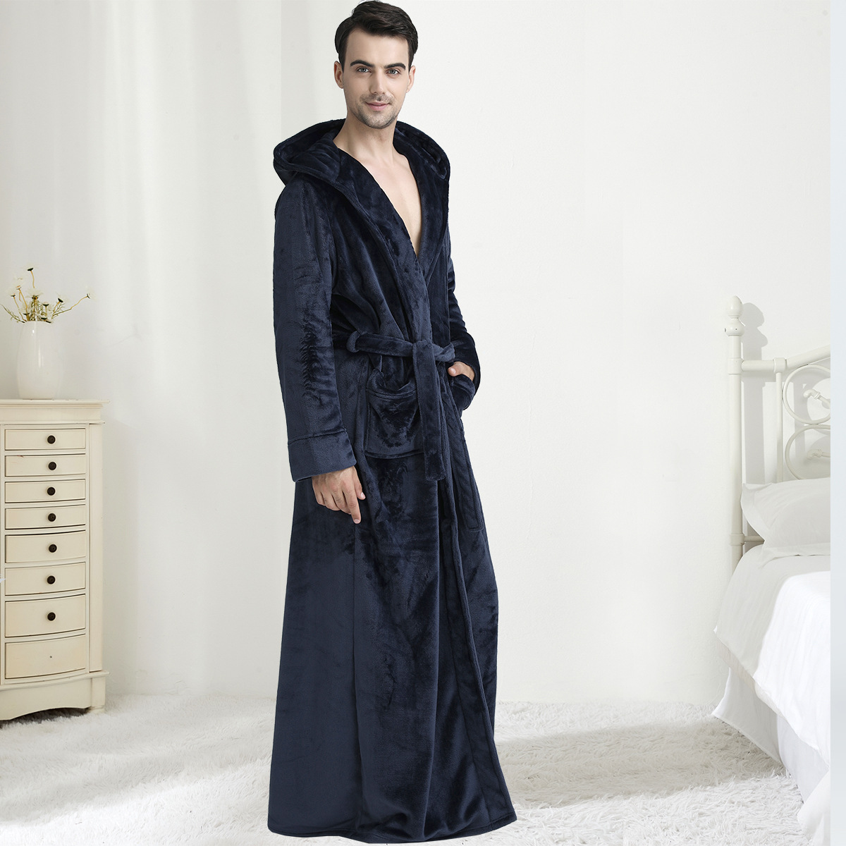 Men's Hooded Bathrobe – Soft Plush Robe for Warmth, Comfort & Relaxation 3